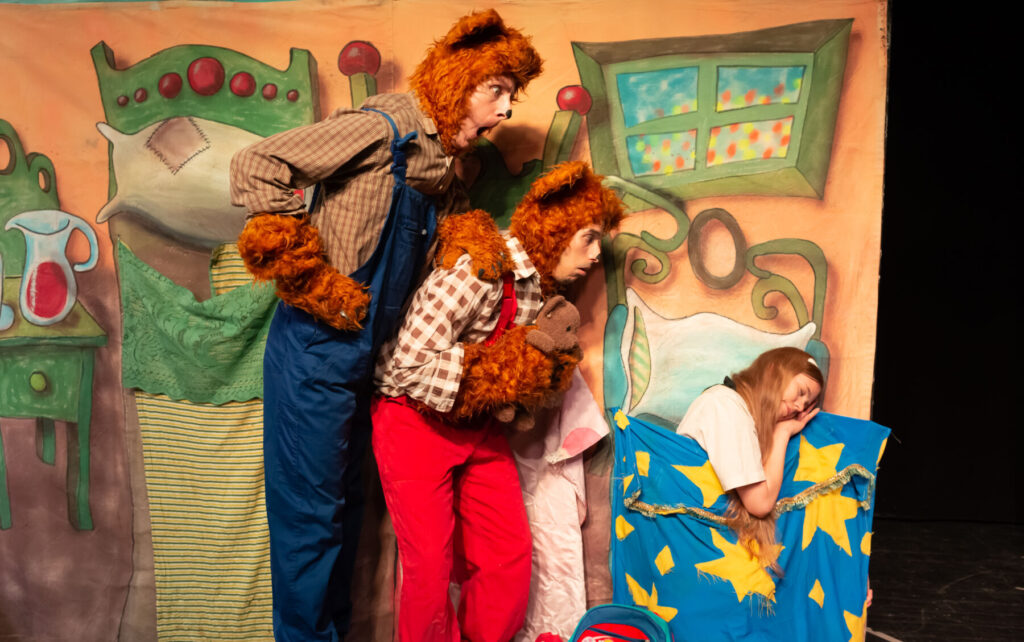 Goldilocks de la Cia Theatre4schools